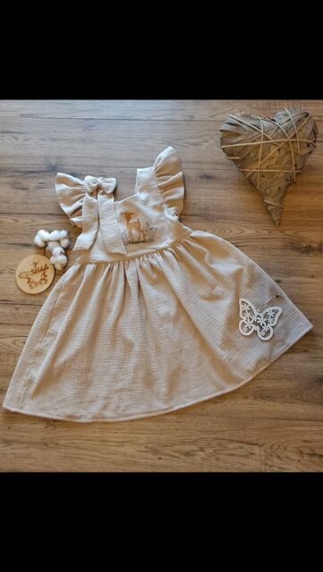 Hľadáte šaty, ktoré rastú spolu s vašou princeznou? 🌸 Našli ste ich! Mušelínové šaty Melody s výšivkou alebo bez nej.

Naše nové mušelínové šaty spájajú romantický dizajn s maximálnou praktickosťou:
✨ Jemný mušelín: 100% bavlna ideálna pre citlivú detskú pokožku.
✨ Rastúci strih: Nastaviteľné ramienka a gumičkový chrbátik.
✨ Bez škriabania: Skryté švy pre absolútny komfort.
✨ Nepresvitajú: Podšité pre perfektný tvar.
✨ Detail: Ladiaca mašľa v cene!

Ideálny kúsok na oslavy, fotenia aj bežné dni. Skombinujte s našimi podkolienkami a máte hotový outfit! 🎀

Objednávajte tu: https://www.simatula.sk/tovar/muselinove_rastuce_saty_melody/

#detskesaty #muselin #slowfashion #mojatvorba #predeti