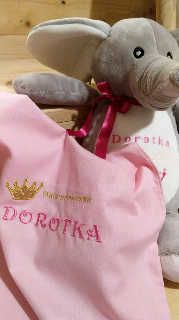 Plyšový sloník s personalizovanou výšivkou a darčekom - Image 3